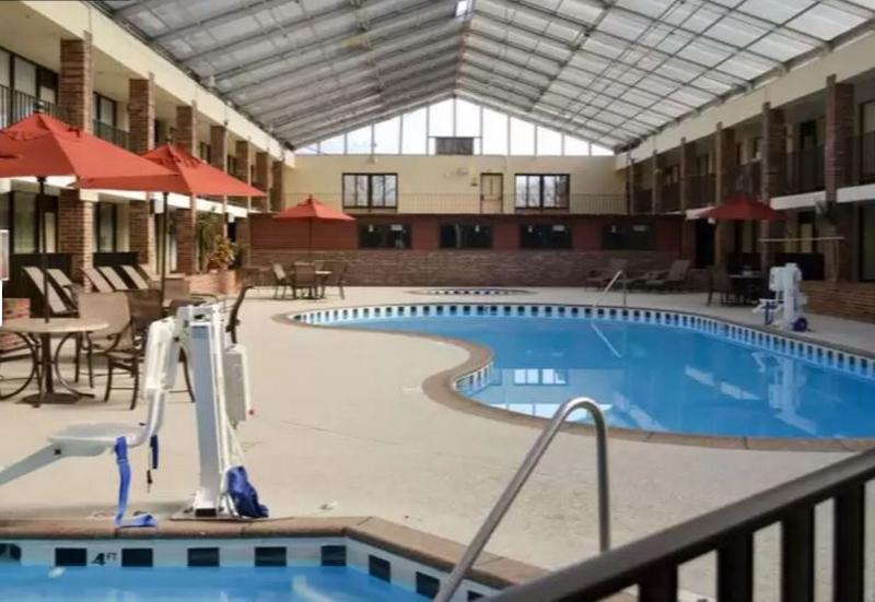 Vettecity Hotel Боулинг Грин Экстерьер фото